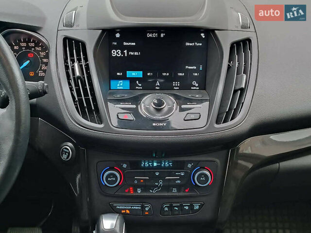 Белый Форд Эскейп, объемом двигателя 2 л и пробегом 109 тыс. км за 15290 $, фото 15 на Automoto.ua