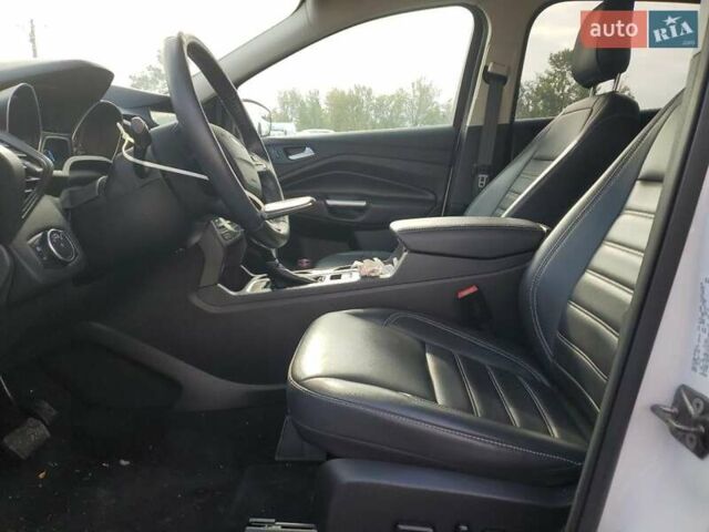 Білий Форд Ескейп, об'ємом двигуна 1.5 л та пробігом 56 тис. км за 2200 $, фото 6 на Automoto.ua