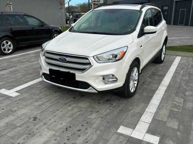 Белый Форд Эскейп, объемом двигателя 1.5 л и пробегом 120 тыс. км за 12000 $, фото 1 на Automoto.ua