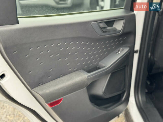 Белый Форд Эскейп, объемом двигателя 1.5 л и пробегом 112 тыс. км за 16500 $, фото 34 на Automoto.ua