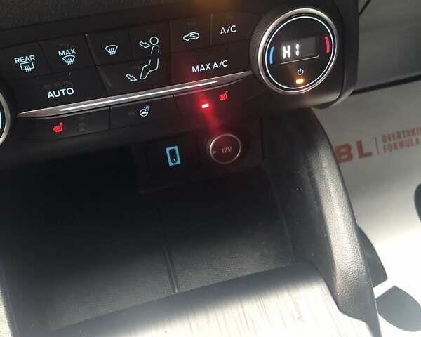 Белый Форд Эскейп, объемом двигателя 1.5 л и пробегом 70 тыс. км за 17000 $, фото 7 на Automoto.ua