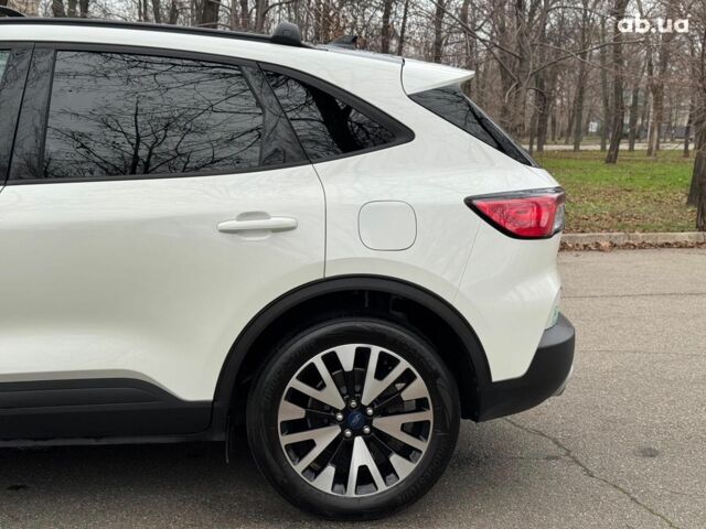 Білий Форд Ескейп, об'ємом двигуна 2.5 л та пробігом 65 тис. км за 18990 $, фото 9 на Automoto.ua