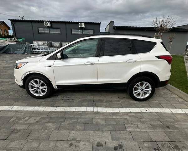 Білий Форд Ескейп, об'ємом двигуна 1.5 л та пробігом 109 тис. км за 12400 $, фото 4 на Automoto.ua