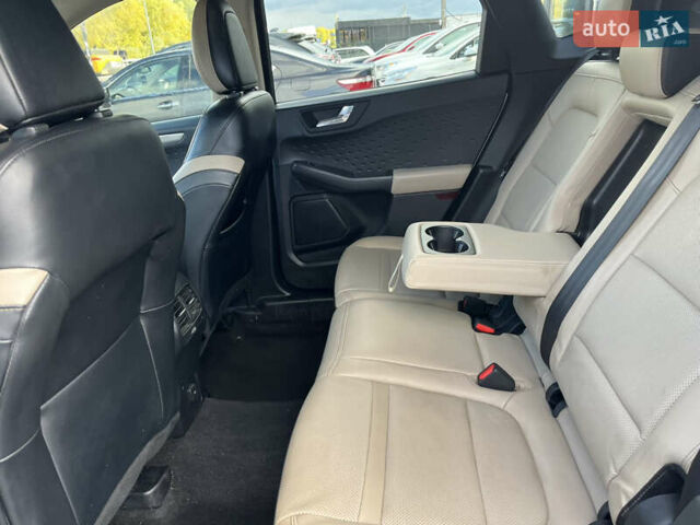 Белый Форд Эскейп, объемом двигателя 1.5 л и пробегом 117 тыс. км за 16700 $, фото 20 на Automoto.ua