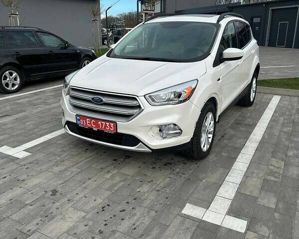 Білий Форд Ескейп, об'ємом двигуна 1.5 л та пробігом 109 тис. км за 12400 $, фото 1 на Automoto.ua