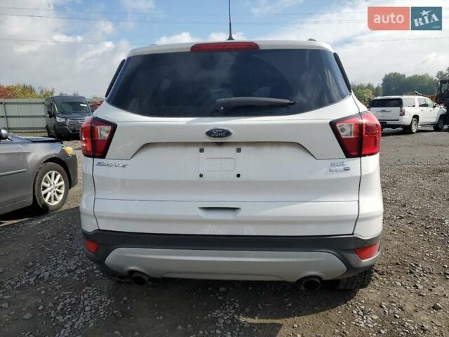 Білий Форд Ескейп, об'ємом двигуна 1.5 л та пробігом 56 тис. км за 2200 $, фото 5 на Automoto.ua