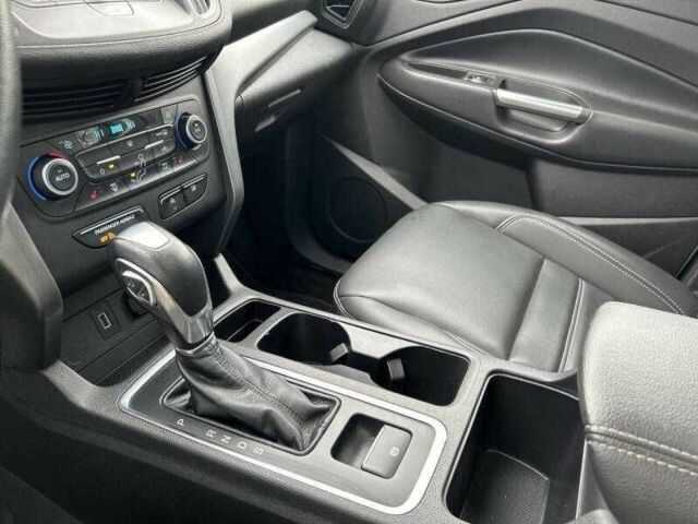 Белый Форд Эскейп, объемом двигателя 2 л и пробегом 84 тыс. км за 3700 $, фото 13 на Automoto.ua