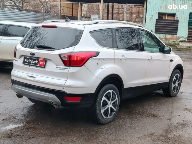 Белый Форд Эскейп, объемом двигателя 2 л и пробегом 109 тыс. км за 15290 $, фото 6 на Automoto.ua