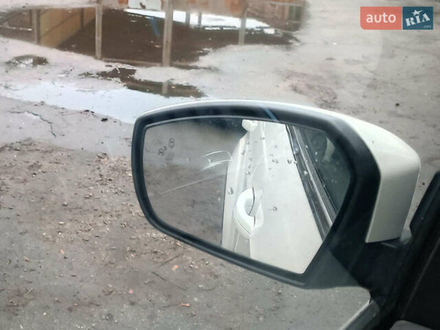 Белый Форд Эскейп, объемом двигателя 2 л и пробегом 109 тыс. км за 15290 $, фото 27 на Automoto.ua