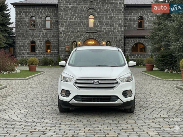 Білий Форд Ескейп, об'ємом двигуна 1.5 л та пробігом 336 тис. км за 8450 $, фото 5 на Automoto.ua