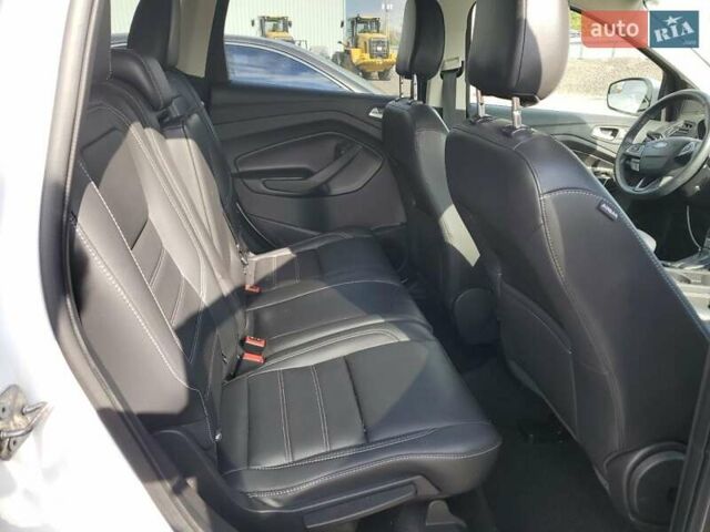 Білий Форд Ескейп, об'ємом двигуна 1.5 л та пробігом 56 тис. км за 2200 $, фото 10 на Automoto.ua