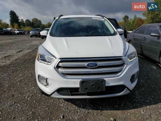 Білий Форд Ескейп, об'ємом двигуна 1.5 л та пробігом 56 тис. км за 2200 $, фото 4 на Automoto.ua