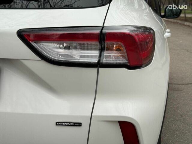 Білий Форд Ескейп, об'ємом двигуна 2.5 л та пробігом 65 тис. км за 18990 $, фото 10 на Automoto.ua