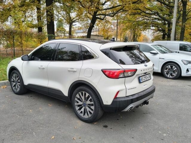 Белый Форд Эскейп, объемом двигателя 2 л и пробегом 83 тыс. км за 18999 $, фото 2 на Automoto.ua