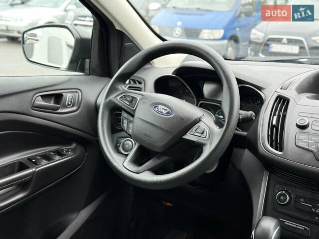 Белый Форд Эскейп, объемом двигателя 2.49 л и пробегом 131 тыс. км за 13300 $, фото 65 на Automoto.ua