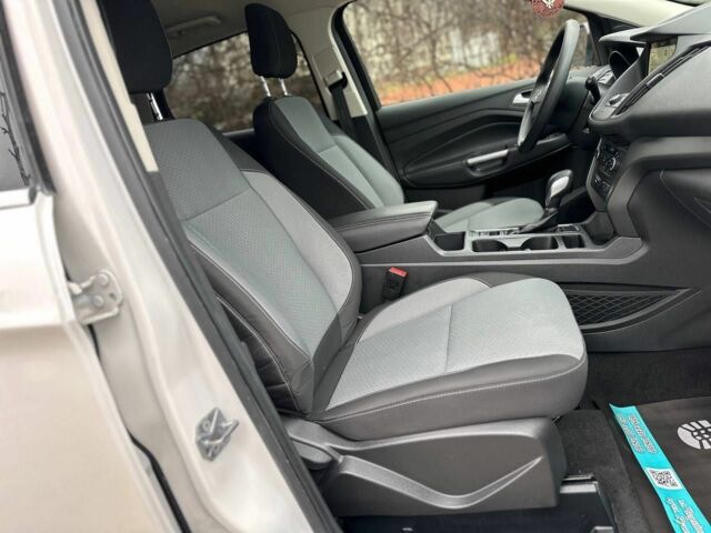 Білий Форд Ескейп, об'ємом двигуна 1.5 л та пробігом 173 тис. км за 14800 $, фото 14 на Automoto.ua