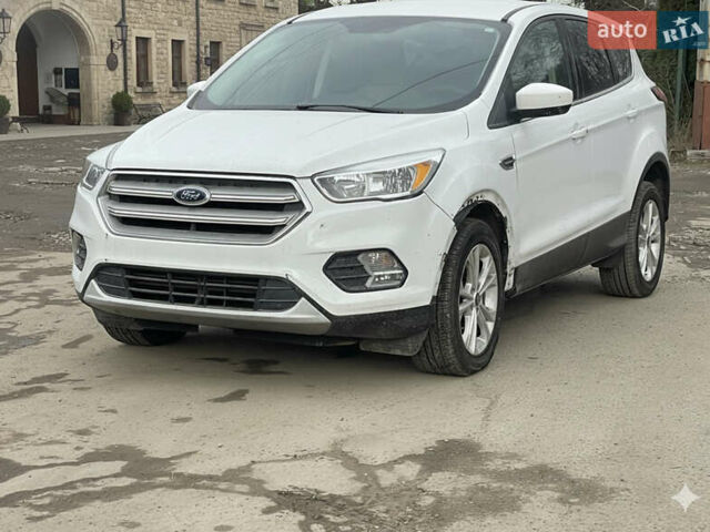 Білий Форд Ескейп, об'ємом двигуна 1.5 л та пробігом 336 тис. км за 8450 $, фото 1 на Automoto.ua