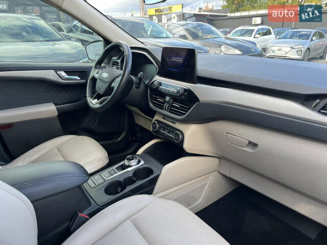 Белый Форд Эскейп, объемом двигателя 1.5 л и пробегом 117 тыс. км за 16700 $, фото 23 на Automoto.ua