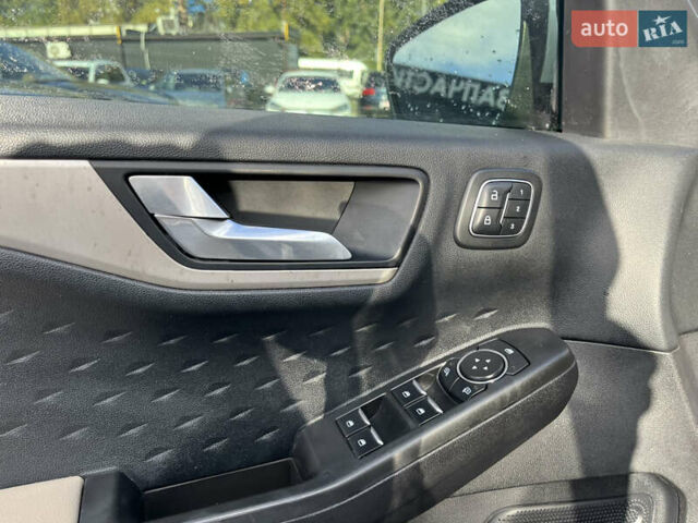 Белый Форд Эскейп, объемом двигателя 1.5 л и пробегом 117 тыс. км за 16700 $, фото 12 на Automoto.ua