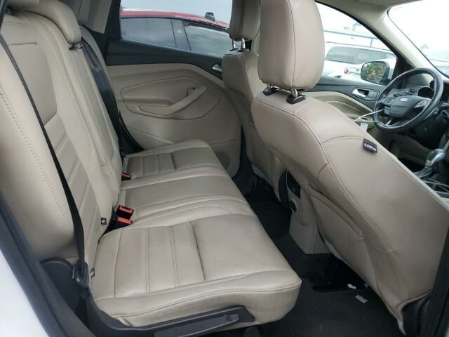 Белый Форд Эскейп, объемом двигателя 1.5 л и пробегом 100 тыс. км за 7100 $, фото 10 на Automoto.ua