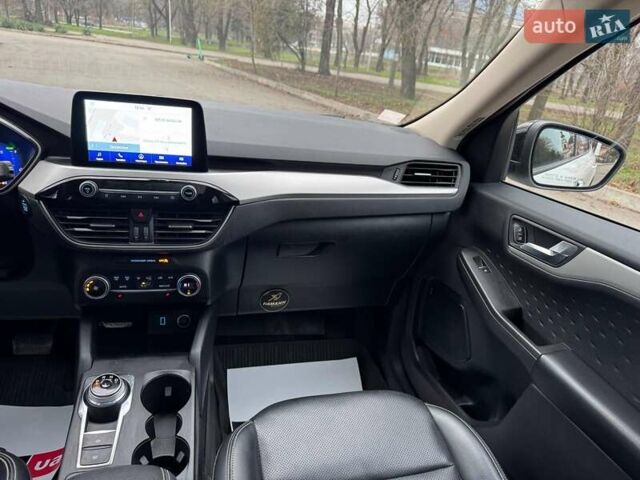 Білий Форд Ескейп, об'ємом двигуна 2.5 л та пробігом 65 тис. км за 18990 $, фото 20 на Automoto.ua