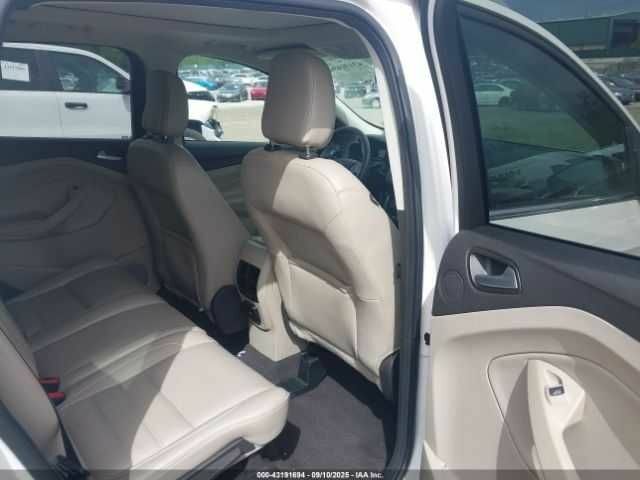 Білий Форд Ескейп, об'ємом двигуна 2 л та пробігом 115 тис. км за 2000 $, фото 7 на Automoto.ua