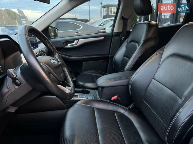 Форд Эскейп 2019 в Львове на Automoto.ua Белый Форд Эскейп, объемом двигателя 1.5 л и пробегом 129 тыс. км за 16500 $, фото 18 на Automoto.ua