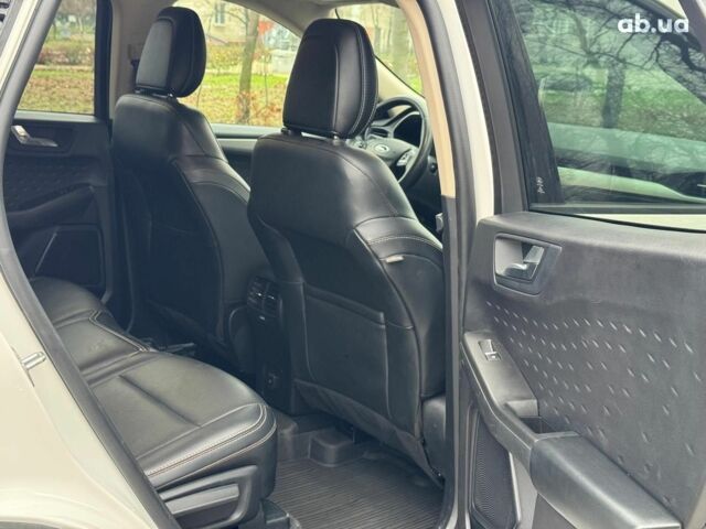 Білий Форд Ескейп, об'ємом двигуна 2.5 л та пробігом 65 тис. км за 18990 $, фото 17 на Automoto.ua