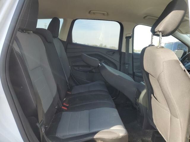 Белый Форд Эскейп, объемом двигателя 2.5 л и пробегом 146 тыс. км за 7900 $, фото 10 на Automoto.ua