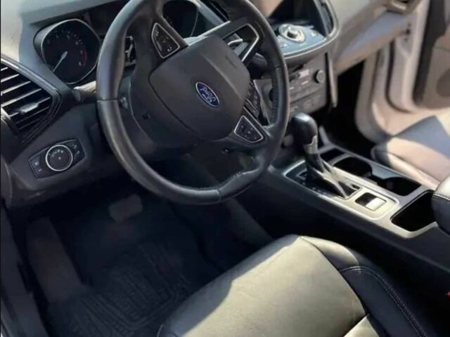 Білий Форд Ескейп, об'ємом двигуна 2 л та пробігом 60 тис. км за 12900 $, фото 15 на Automoto.ua