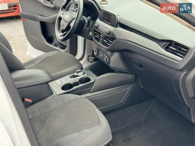 Белый Форд Эскейп, объемом двигателя 1.5 л и пробегом 112 тыс. км за 16500 $, фото 38 на Automoto.ua