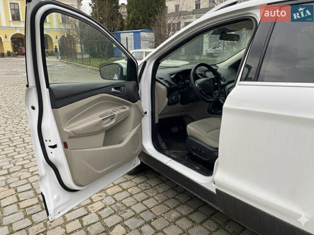 Білий Форд Ескейп, об'ємом двигуна 1.5 л та пробігом 336 тис. км за 8450 $, фото 8 на Automoto.ua