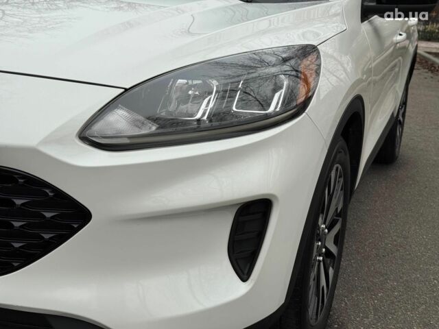 Білий Форд Ескейп, об'ємом двигуна 2.5 л та пробігом 65 тис. км за 18990 $, фото 8 на Automoto.ua