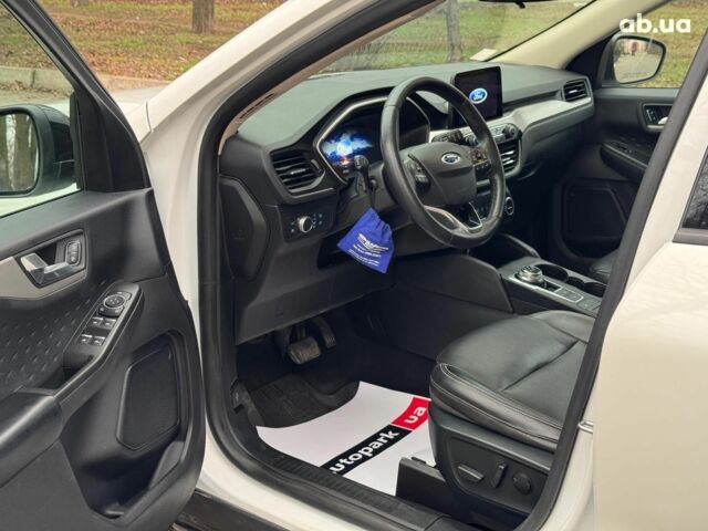Білий Форд Ескейп, об'ємом двигуна 2.5 л та пробігом 65 тис. км за 18990 $, фото 15 на Automoto.ua