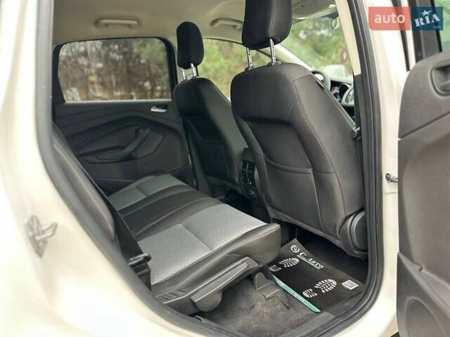 Білий Форд Ескейп, об'ємом двигуна 1.5 л та пробігом 173 тис. км за 14800 $, фото 22 на Automoto.ua