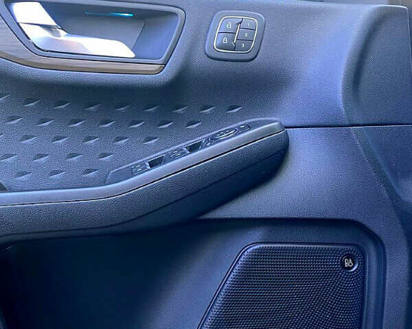 Білий Форд Ескейп, об'ємом двигуна 2 л та пробігом 114 тис. км за 18000 $, фото 7 на Automoto.ua