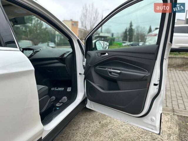 Білий Форд Ескейп, об'ємом двигуна 1.5 л та пробігом 173 тис. км за 14800 $, фото 14 на Automoto.ua