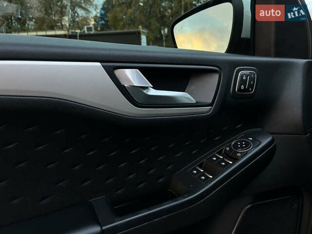 Форд Эскейп 2019 в Львове на Automoto.ua Белый Форд Эскейп, объемом двигателя 1.5 л и пробегом 129 тыс. км за 16500 $, фото 19 на Automoto.ua