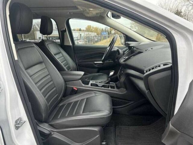 Белый Форд Эскейп, объемом двигателя 2 л и пробегом 84 тыс. км за 3700 $, фото 16 на Automoto.ua