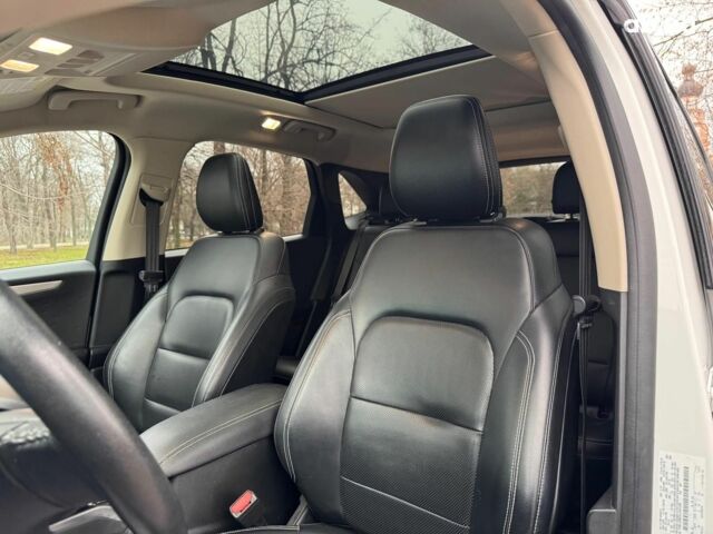 Білий Форд Ескейп, об'ємом двигуна 2.5 л та пробігом 65 тис. км за 18990 $, фото 33 на Automoto.ua