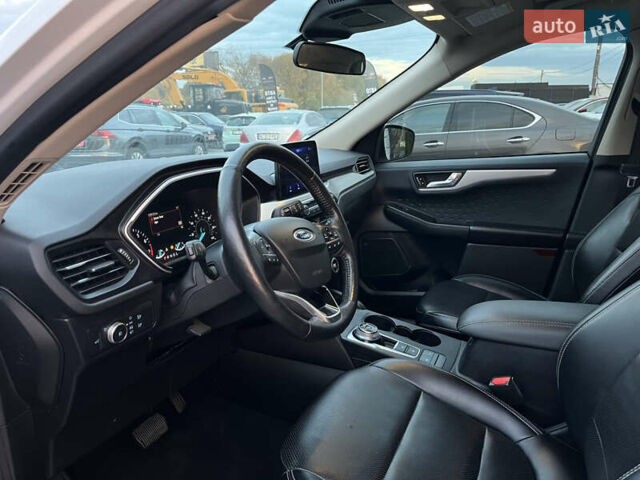 Форд Эскейп 2019 в Львове на Automoto.ua Белый Форд Эскейп, объемом двигателя 1.5 л и пробегом 129 тыс. км за 16500 $, фото 17 на Automoto.ua