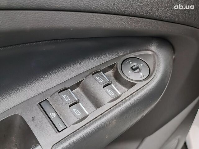 Белый Форд Эскейп, объемом двигателя 2 л и пробегом 109 тыс. км за 15290 $, фото 21 на Automoto.ua