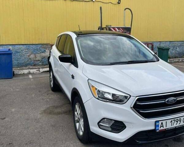 Белый Форд Эскейп, объемом двигателя 1.5 л и пробегом 180 тыс. км за 11900 $, фото 5 на Automoto.ua