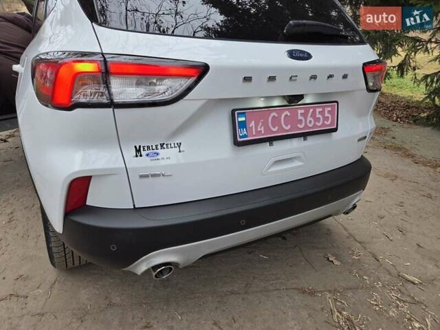 Белый Форд Эскейп, объемом двигателя 1.5 л и пробегом 70 тыс. км за 17000 $, фото 39 на Automoto.ua