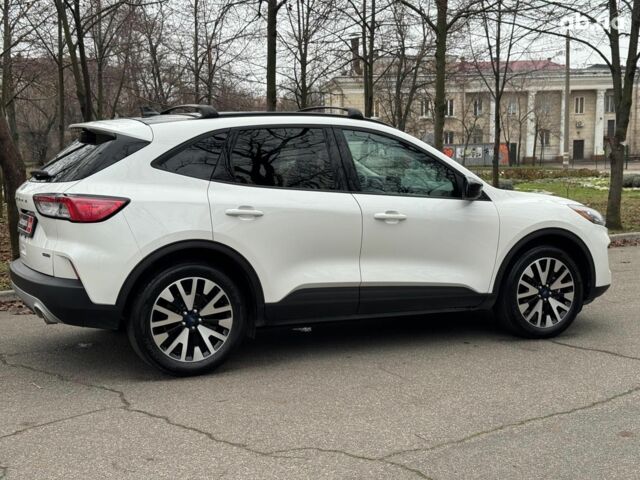 Білий Форд Ескейп, об'ємом двигуна 2.5 л та пробігом 65 тис. км за 18990 $, фото 7 на Automoto.ua