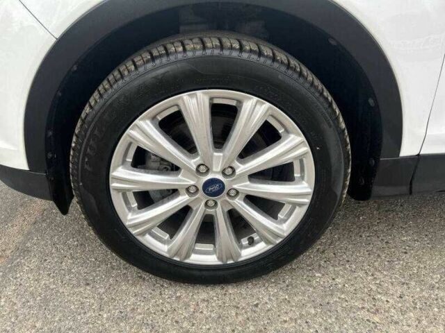 Белый Форд Эскейп, объемом двигателя 2 л и пробегом 84 тыс. км за 3700 $, фото 6 на Automoto.ua