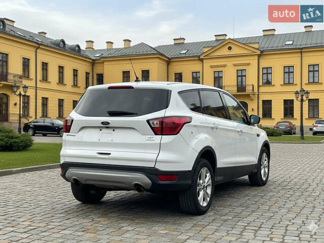 Білий Форд Ескейп, об'ємом двигуна 1.5 л та пробігом 336 тис. км за 8450 $, фото 6 на Automoto.ua