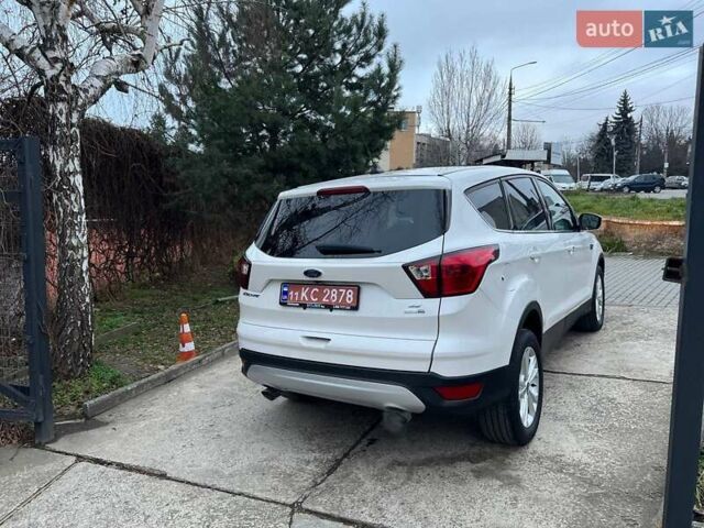 Білий Форд Ескейп, об'ємом двигуна 1.5 л та пробігом 173 тис. км за 14800 $, фото 2 на Automoto.ua