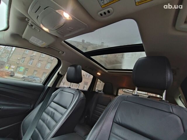 Белый Форд Эскейп, объемом двигателя 2 л и пробегом 109 тыс. км за 15290 $, фото 17 на Automoto.ua