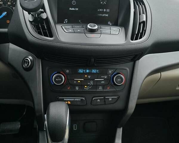 Белый Форд Эскейп, объемом двигателя 1.5 л и пробегом 84 тыс. км за 14400 $, фото 14 на Automoto.ua